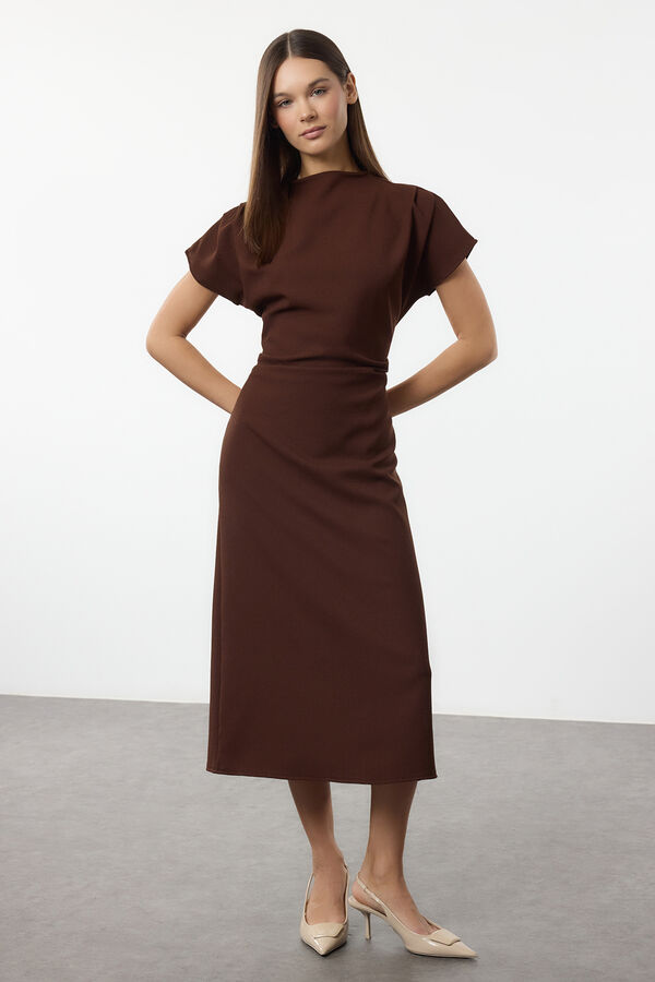 Trendyol Vestido midi com gola virada para baixo cru