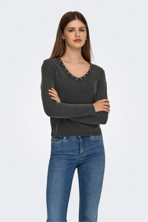 Only Top acanalado detalle tachas negro