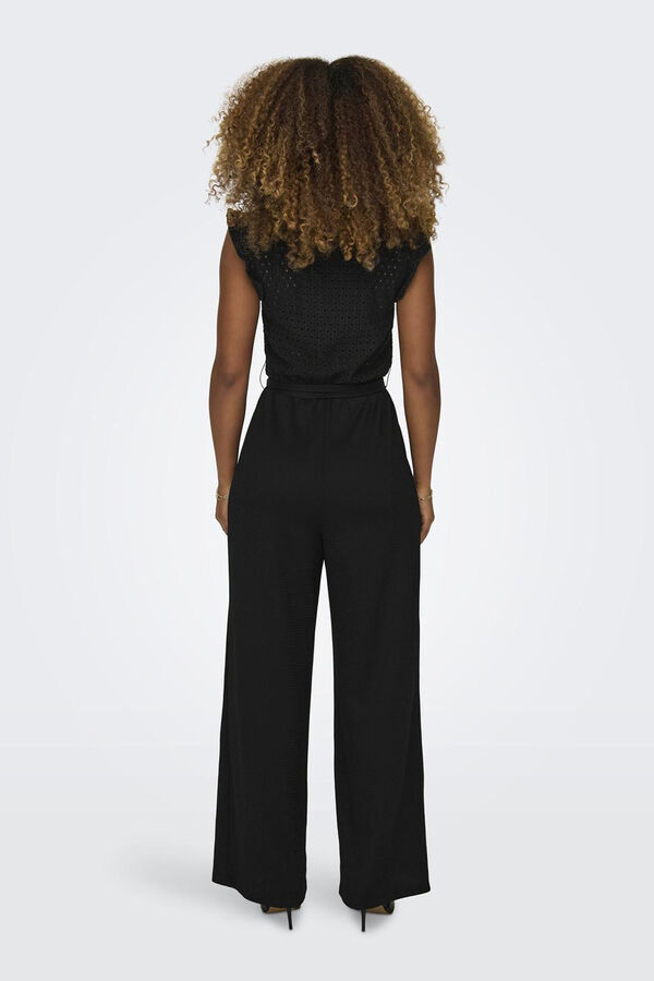 Only Macac&atilde;o comprido sem mangas preto