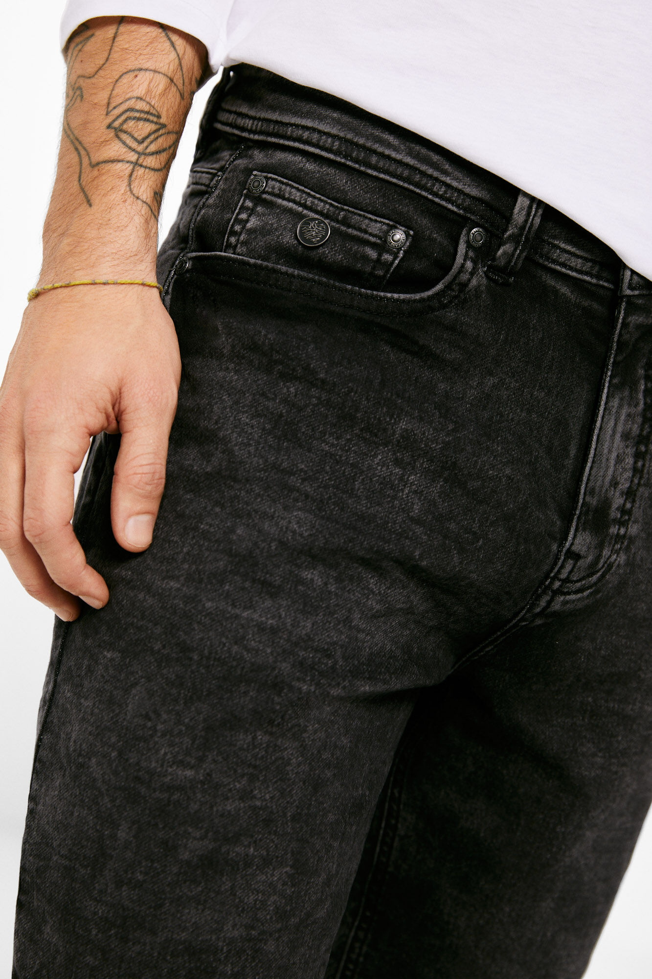 Springfield Bermuda vaquera en knit denim negro lavado