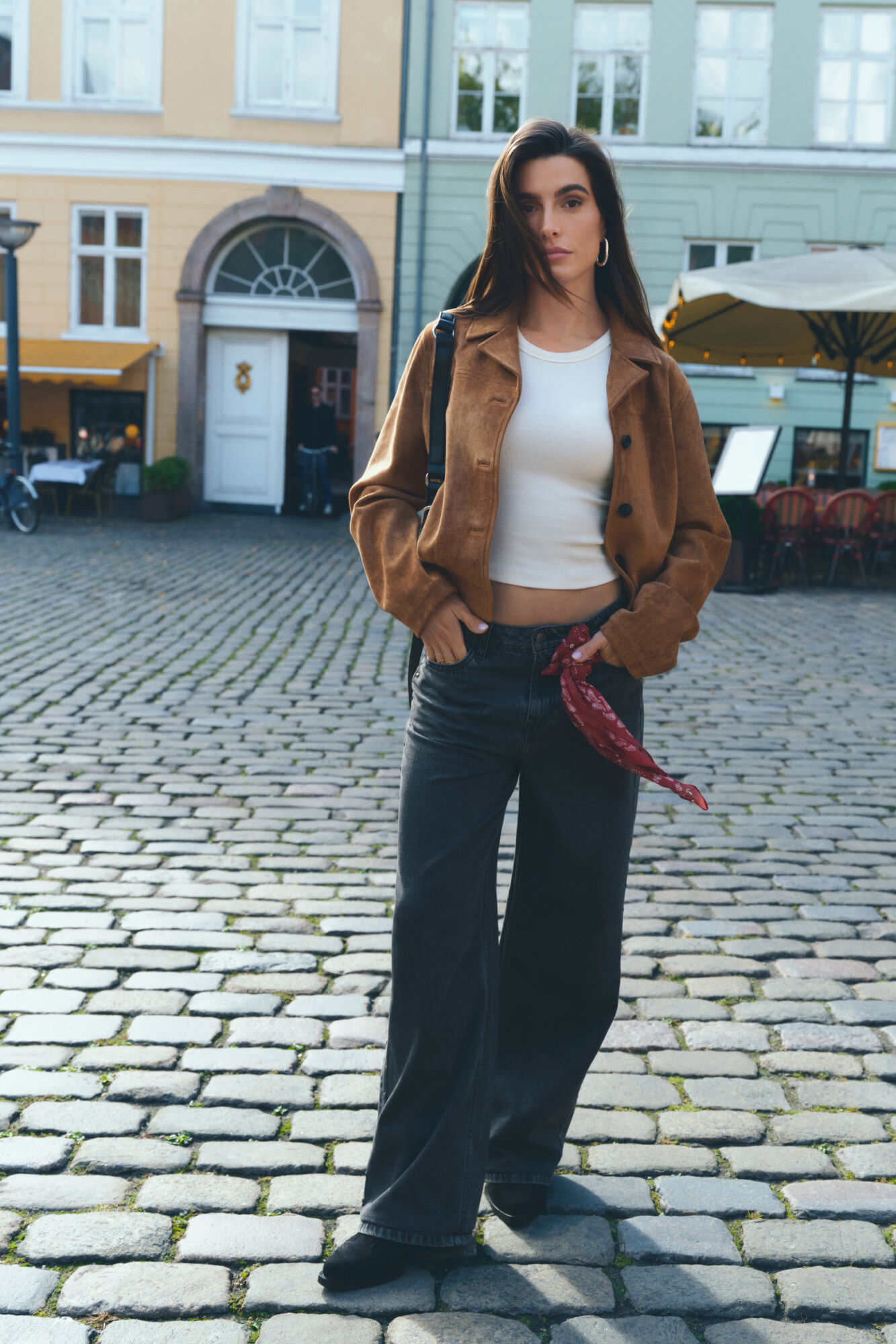 Springfield Cal&ccedil;a jeans com tachas largas 