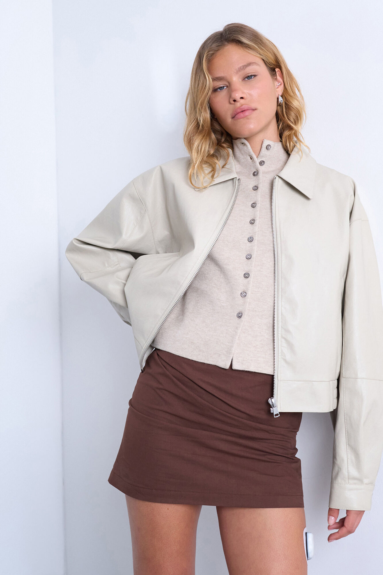 Topshop Cazadora corta con acabado coated (poli&eacute;ster con recubrimiento de poliuretano)