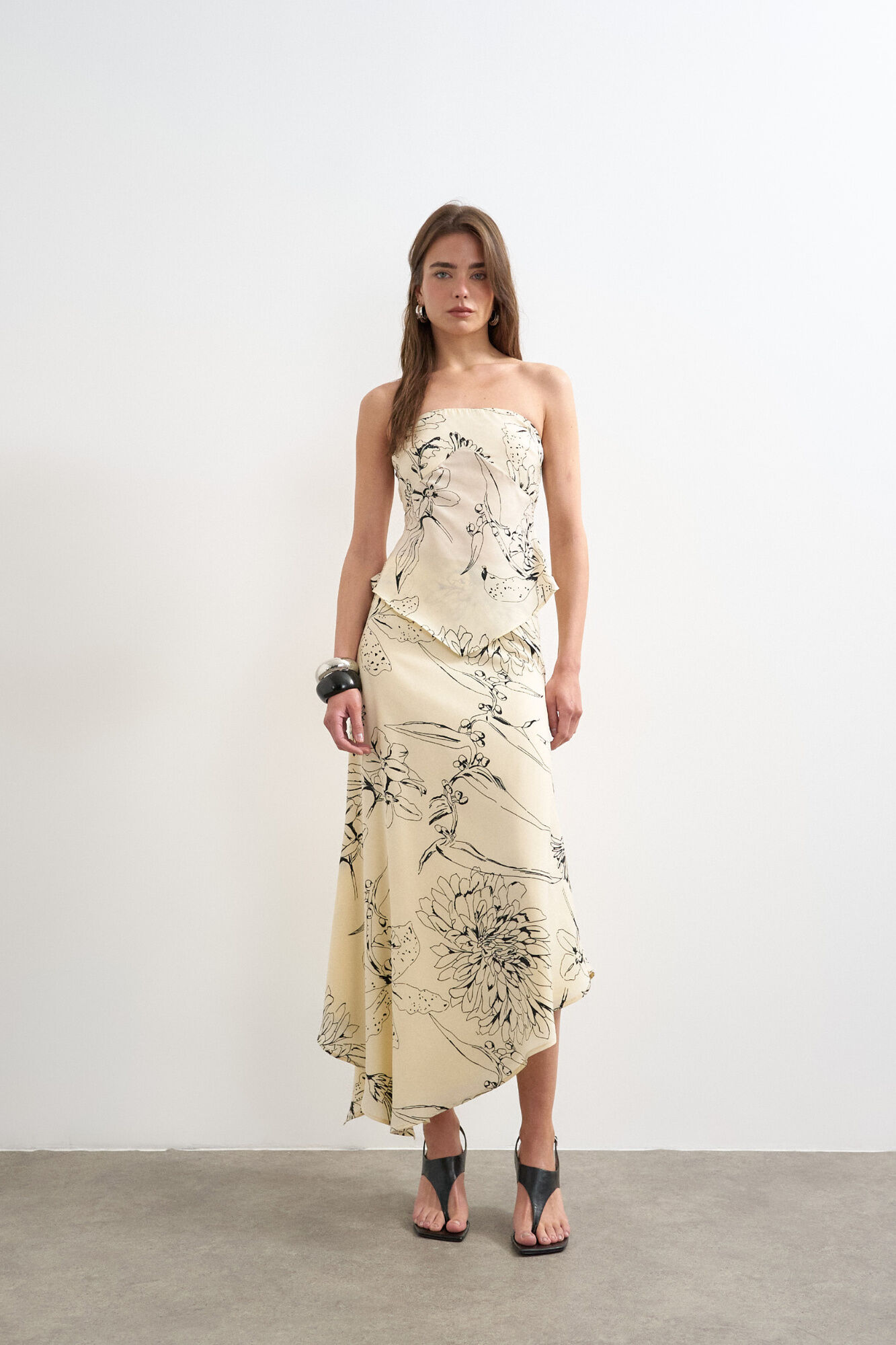Topshop Falda estampada asim&eacute;trica