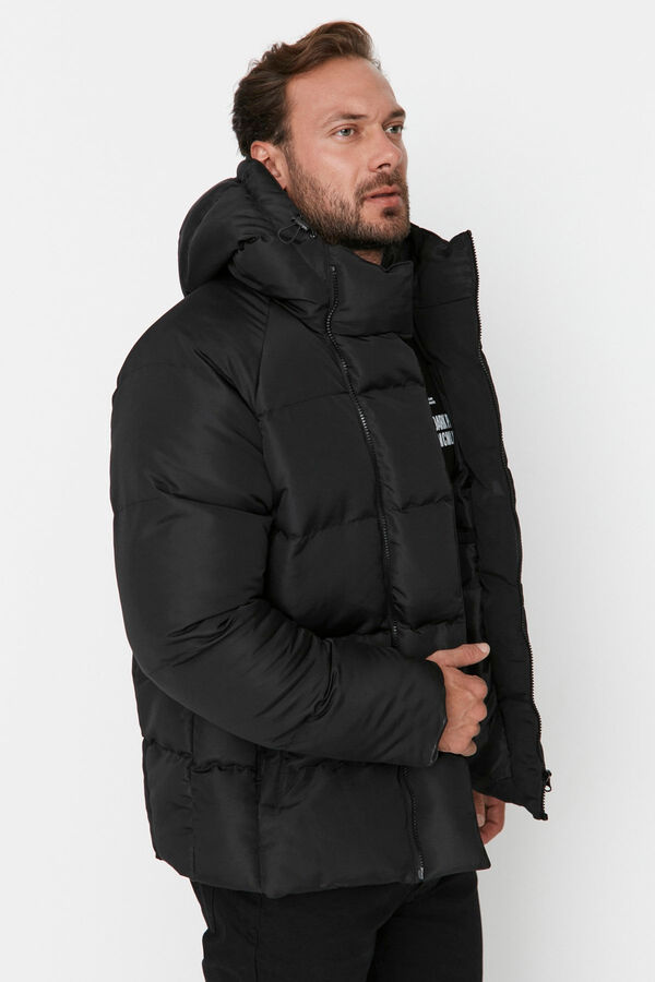 Trendyol Casaco acolchoado preto