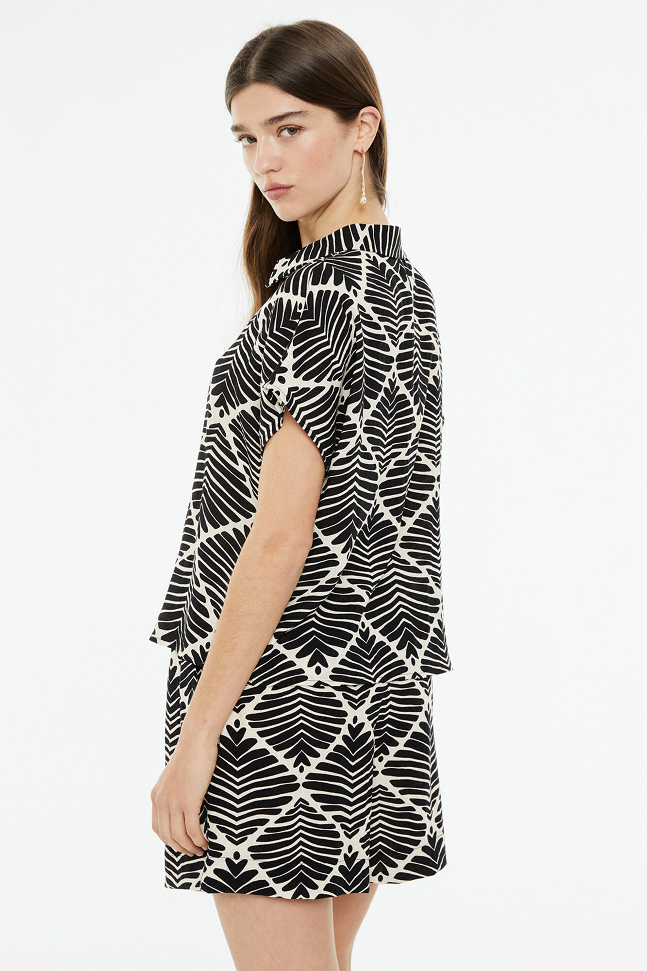 System Action Camisa oversize estampado geom&eacute;trico