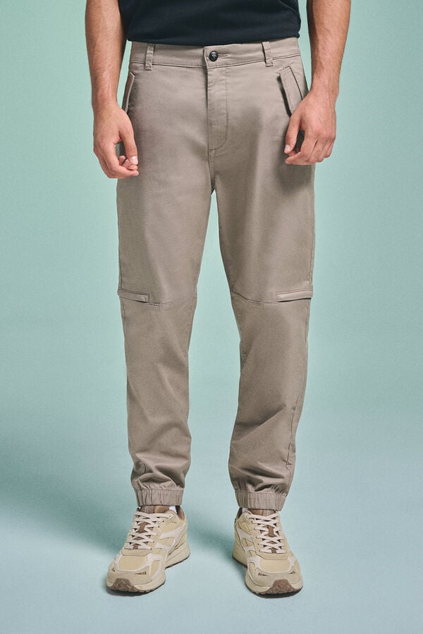 Springfield Pantal&oacute;n cargo confort slim fit nude