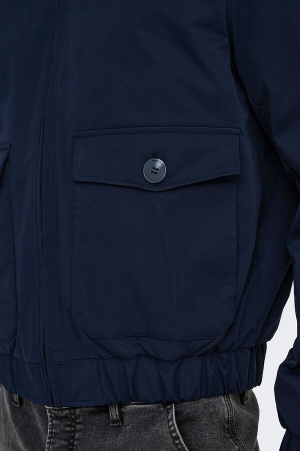 Only & Sons Chaqueta de hombre ligera regular fit. azul