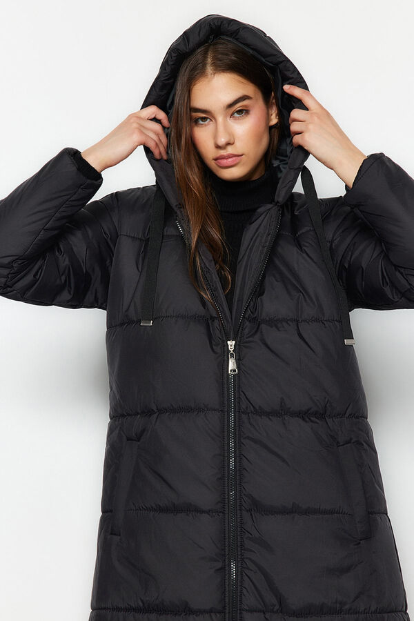 Trendyol Abrigo largo negro