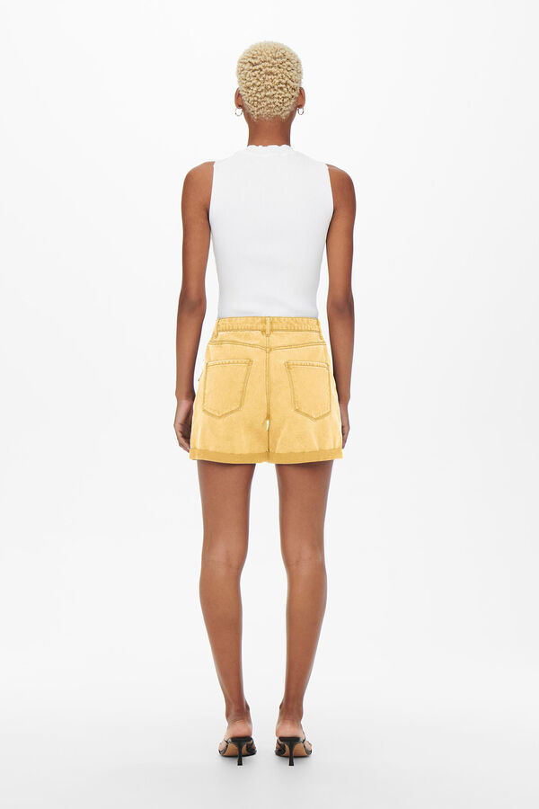 Springfield Shorts denim cintura alta amarillo