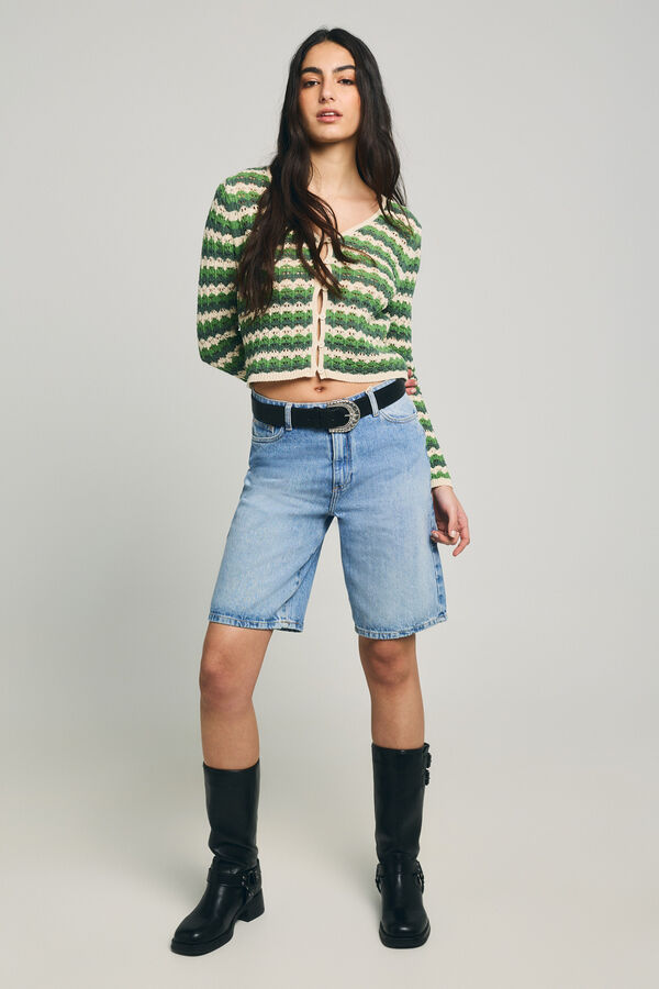 Only C&aacute;rdigan de crochet troquelado verde