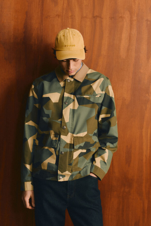 Springfield Parka camuflaje cuello contraste kaki