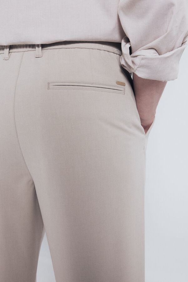 Springfield Pantal&oacute;n chino jogger comfort fit nude