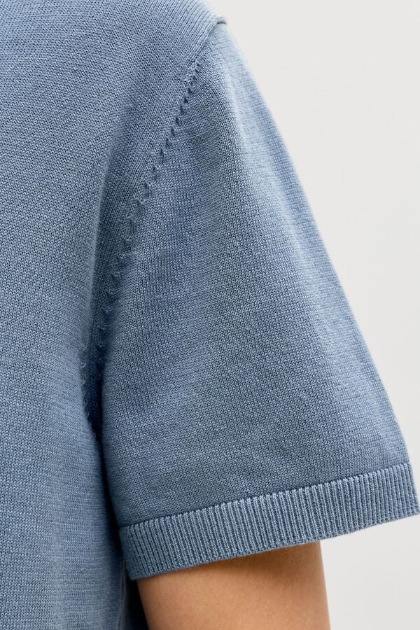 Jack & Jones Polo de malha regular fit em algod&atilde;o cinzento