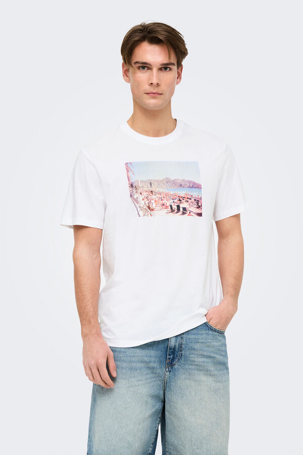 Only & Sons Herren-T-Shirt mit regular fit Passform. 100 % Bio-Baumwolle. branco