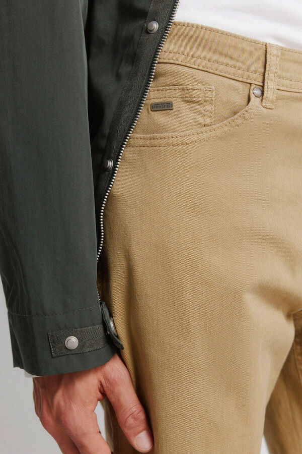 Springfield Pantal&oacute;n 5 bolsillos lavado slim fit beige