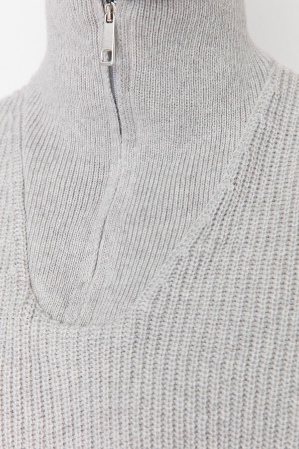 Trendyol Su&eacute;ter estruturado com gola trucker cinzento