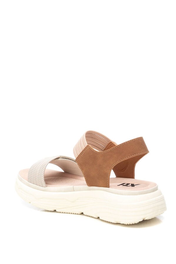 XTI Sand&aacute;lia de tiras el&aacute;sticas com velcro bege