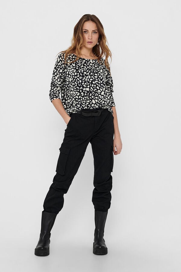 Only Camiseta de cuello barco y manga 4/5 negro