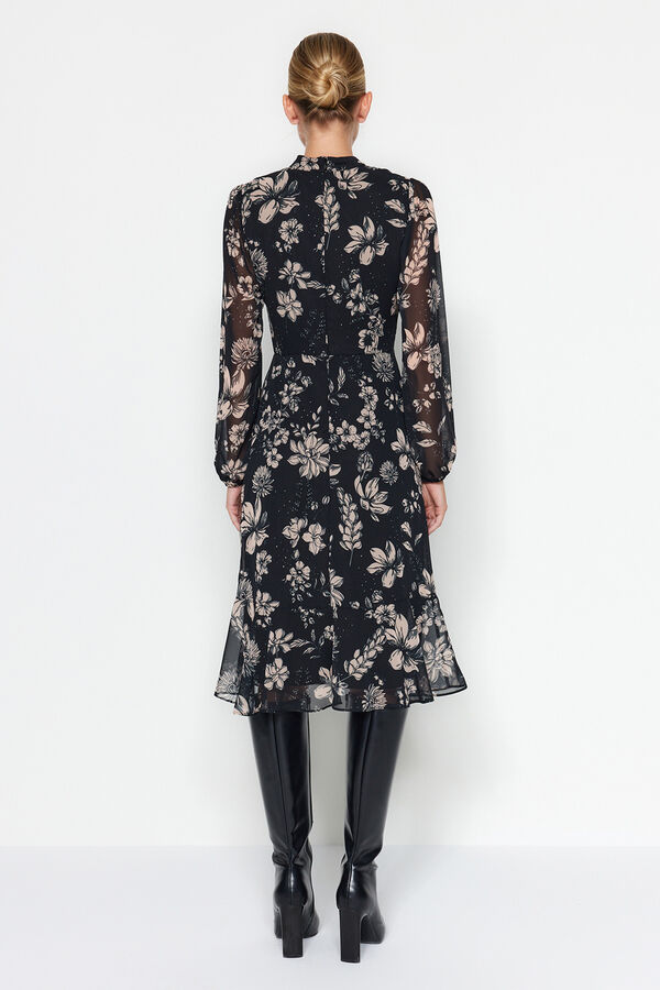 Trendyol Vestido midi chal negro
