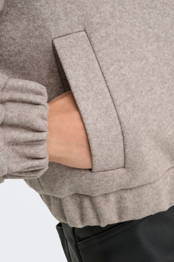 Only Chaqueta corta botones beige