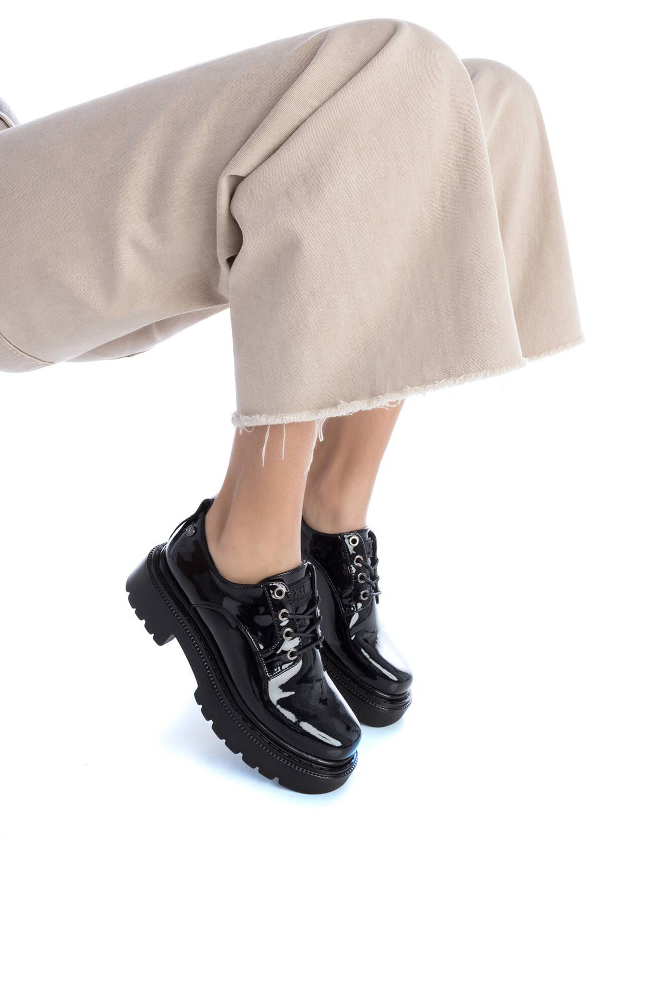 XTI Sapato de mulher verniz  