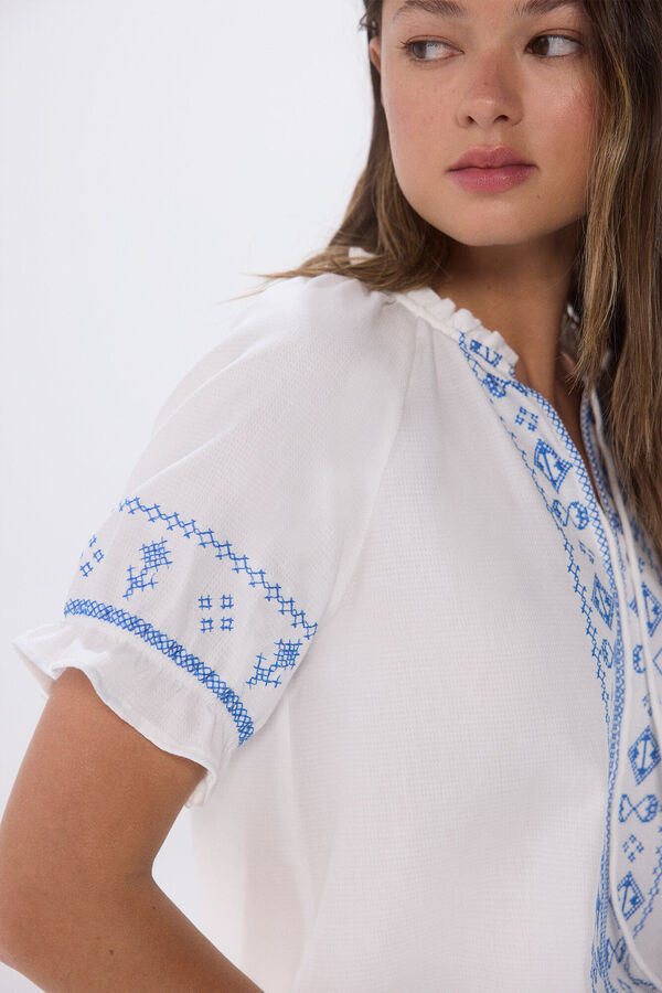 Springfield Blusa bordados &eacute;tnicos azules blanco