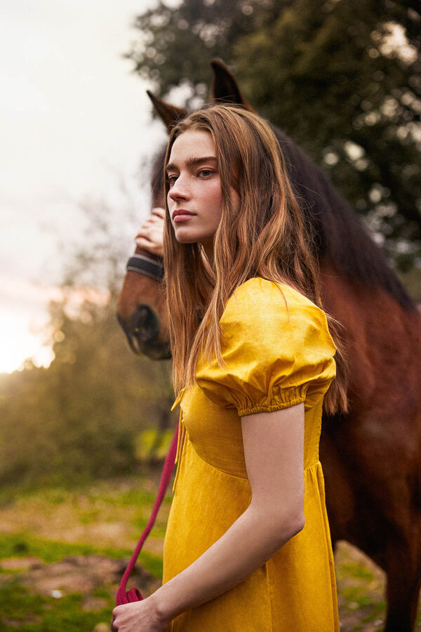 Springfield Vestido Midi Algod&oacute;n Lino amarillo