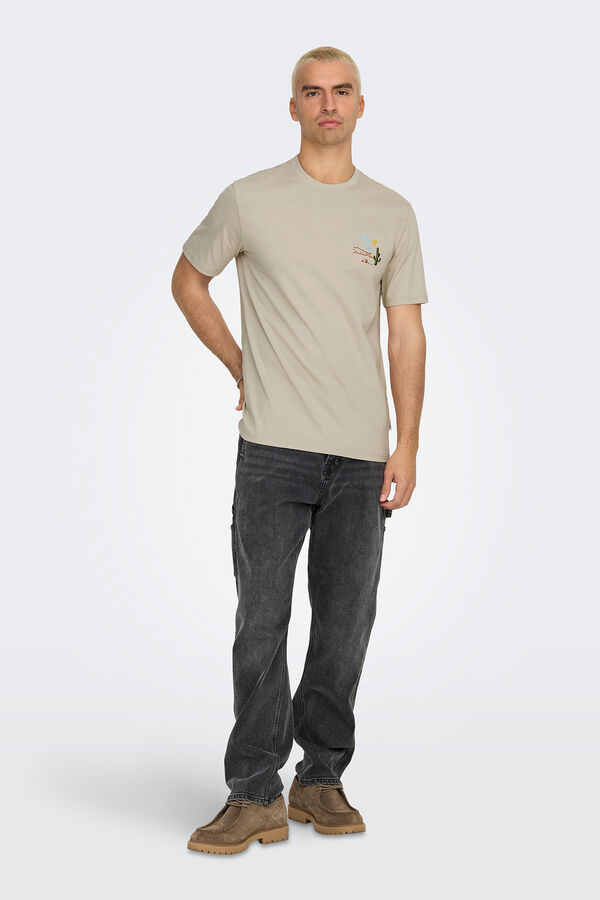 Only & Sons Camiseta de hombre regular fit. 100% algod&oacute;n org&aacute;nico. beige