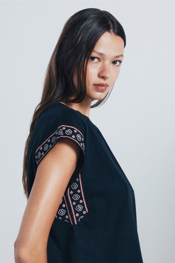 Springfield Camiseta gr&aacute;fico &eacute;tnico posicionado negro