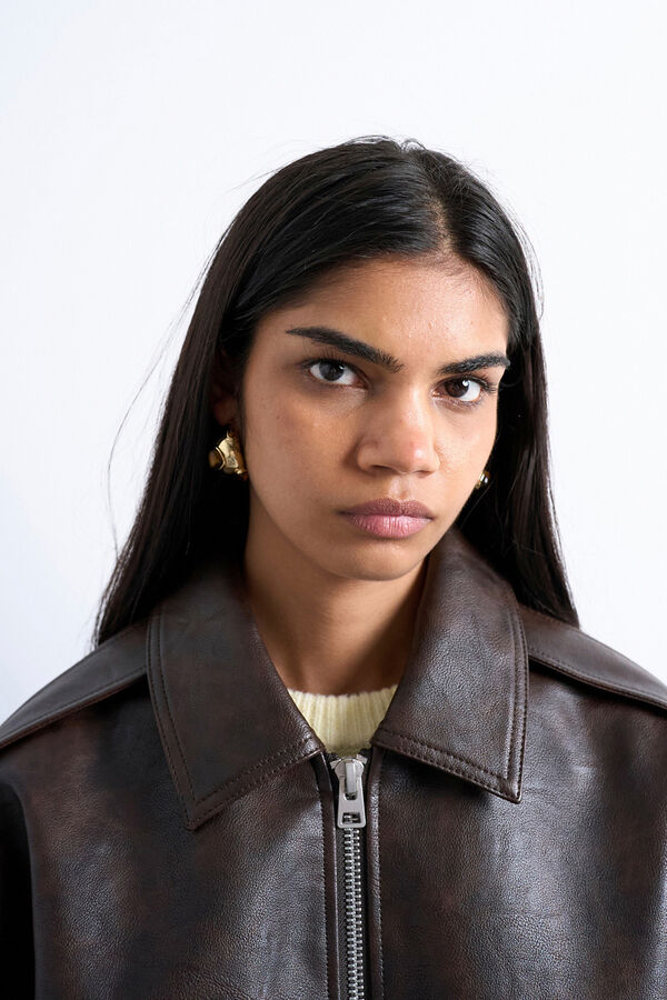 Topshop Blus&atilde;o curta com acabamento revestido (revestimento de poliuretano) cru