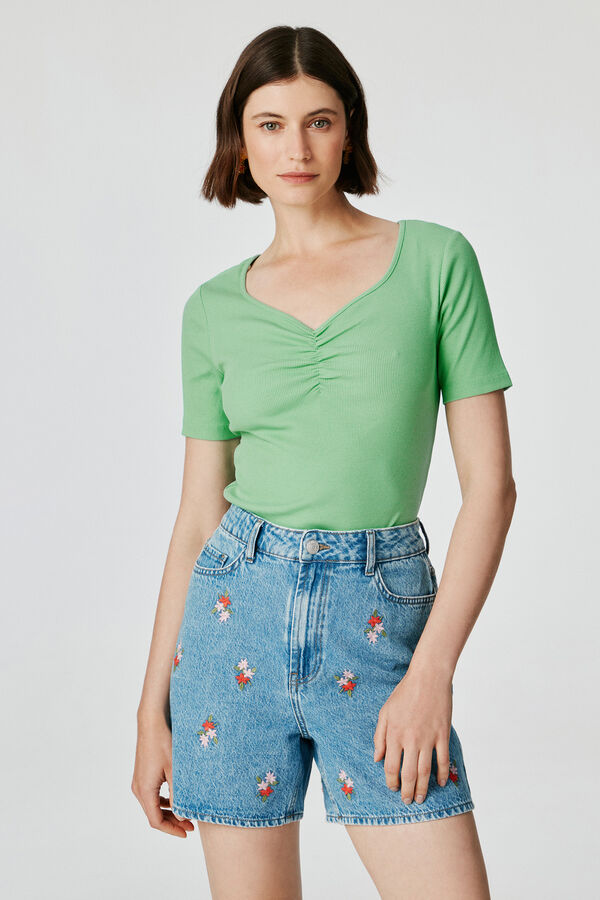 Pieces Top canal&eacute; manga corta y cuello en V verde