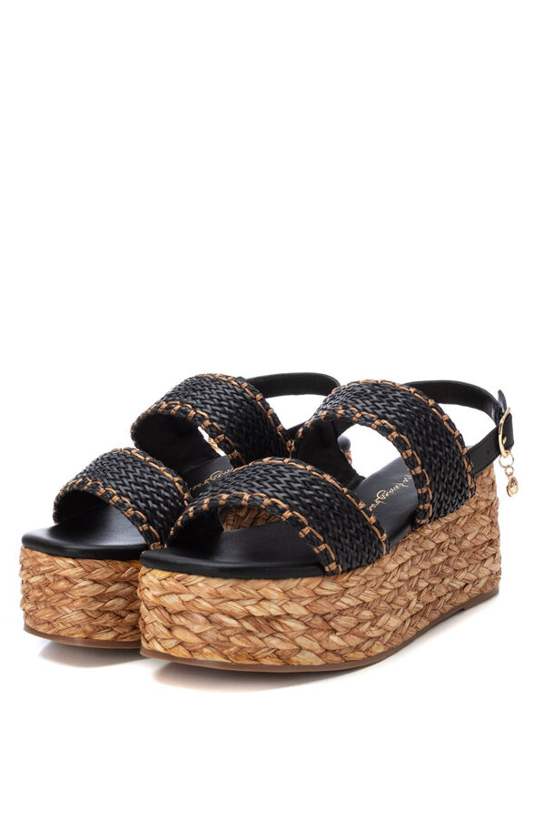 XTI Sand&aacute;lia feminina  preto