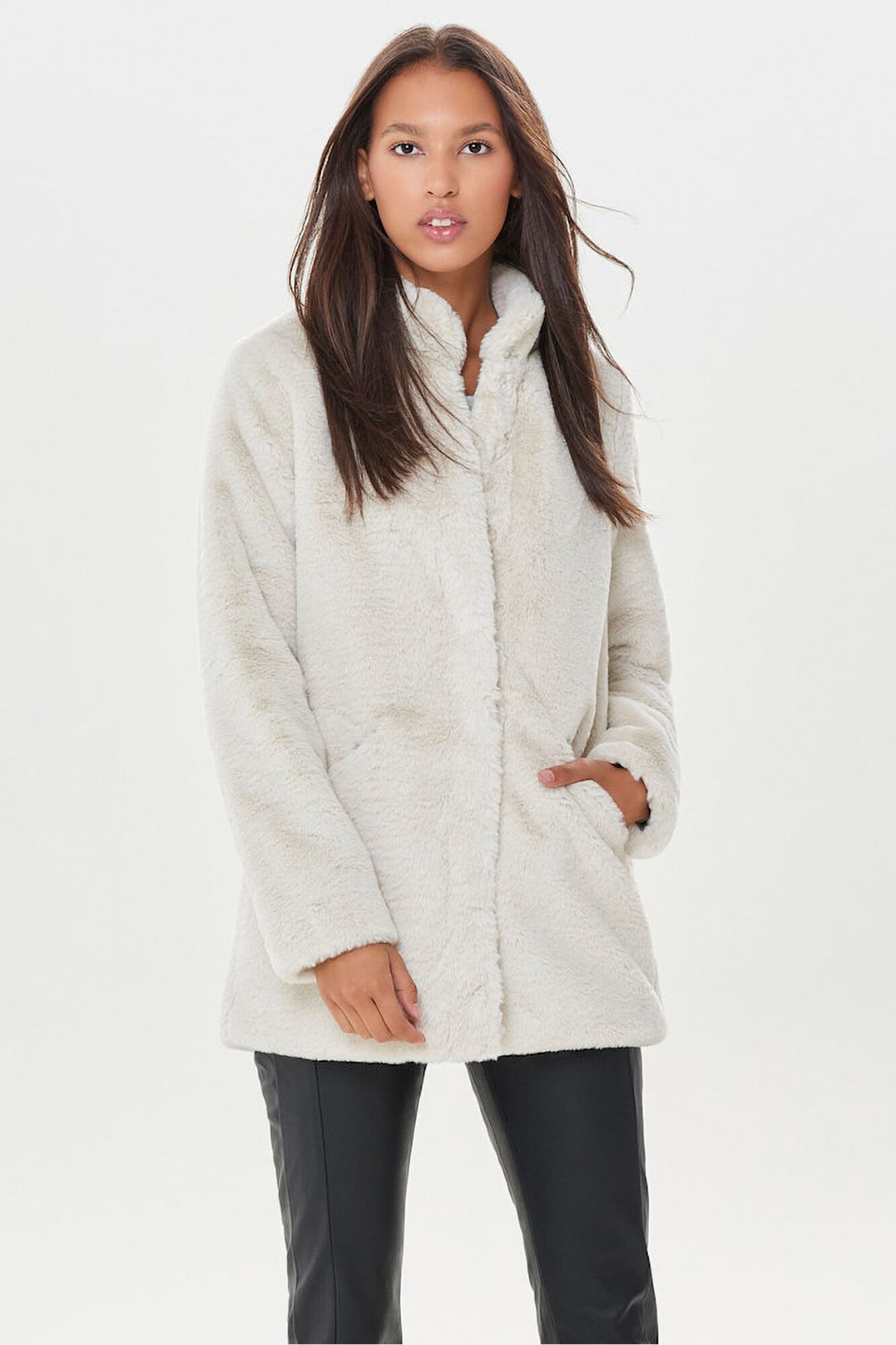 Only Abrigo de pelo sint&eacute;tico