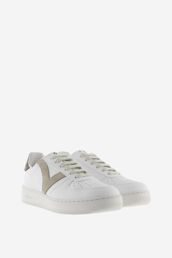 Victoria Zapatillas de efecto piel nude