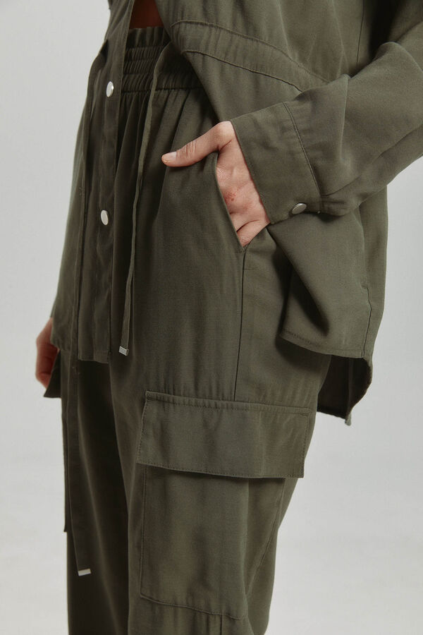 Only Cal&ccedil;a cargo flu&iacute;do de cintura alta cinzento