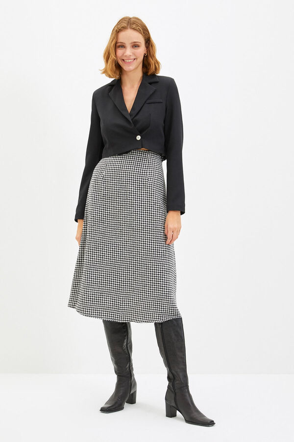 Trendyol Blazer corta negro