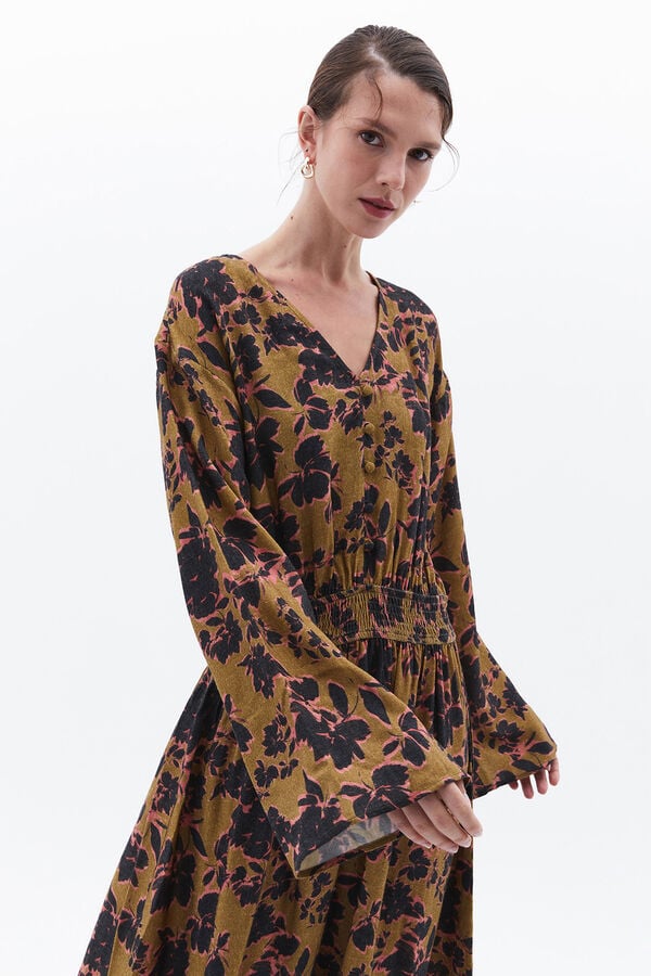 Oxxo Vestido largo estampado nude