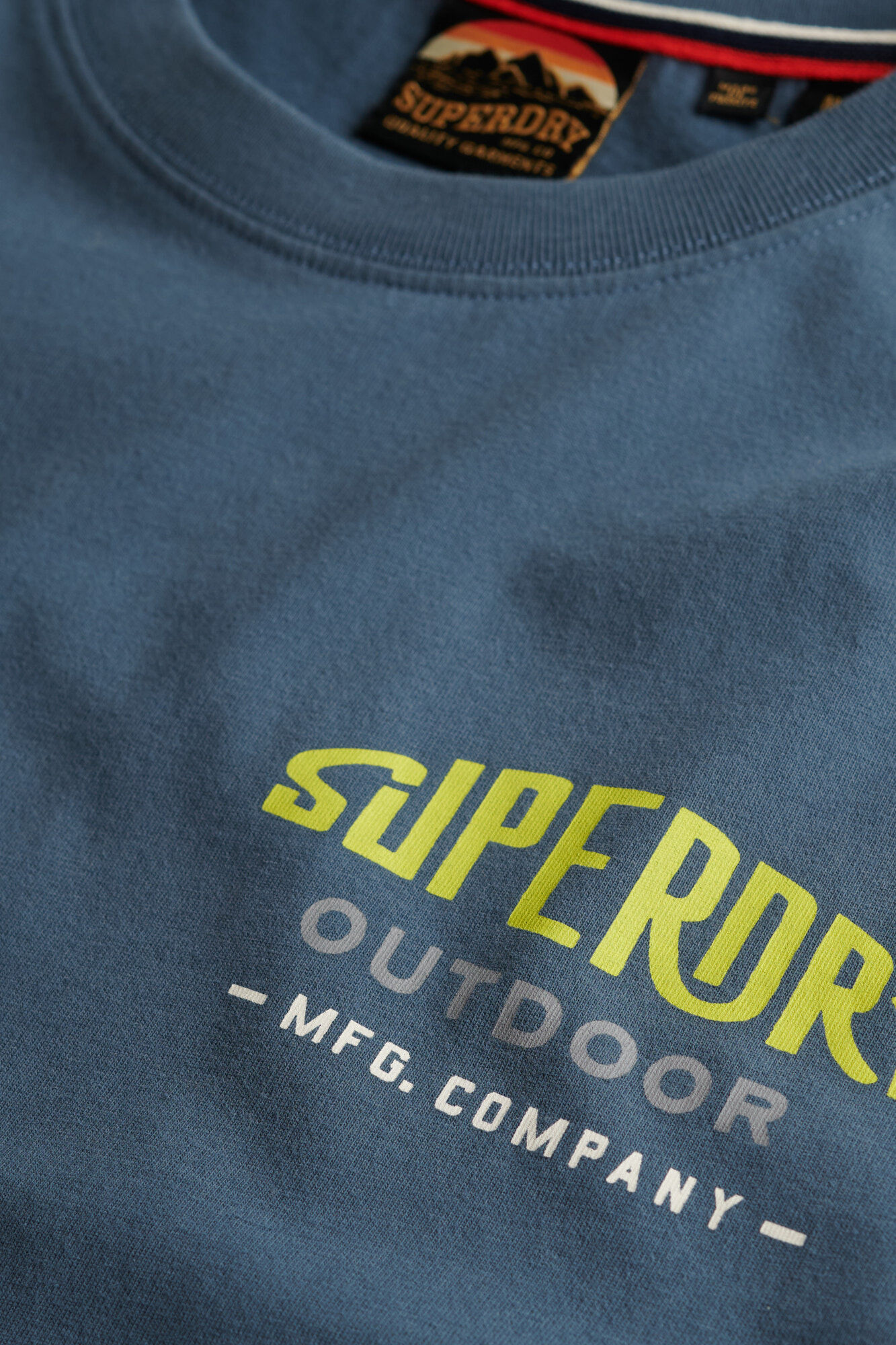 Superdry Camiseta Mountain relaxed