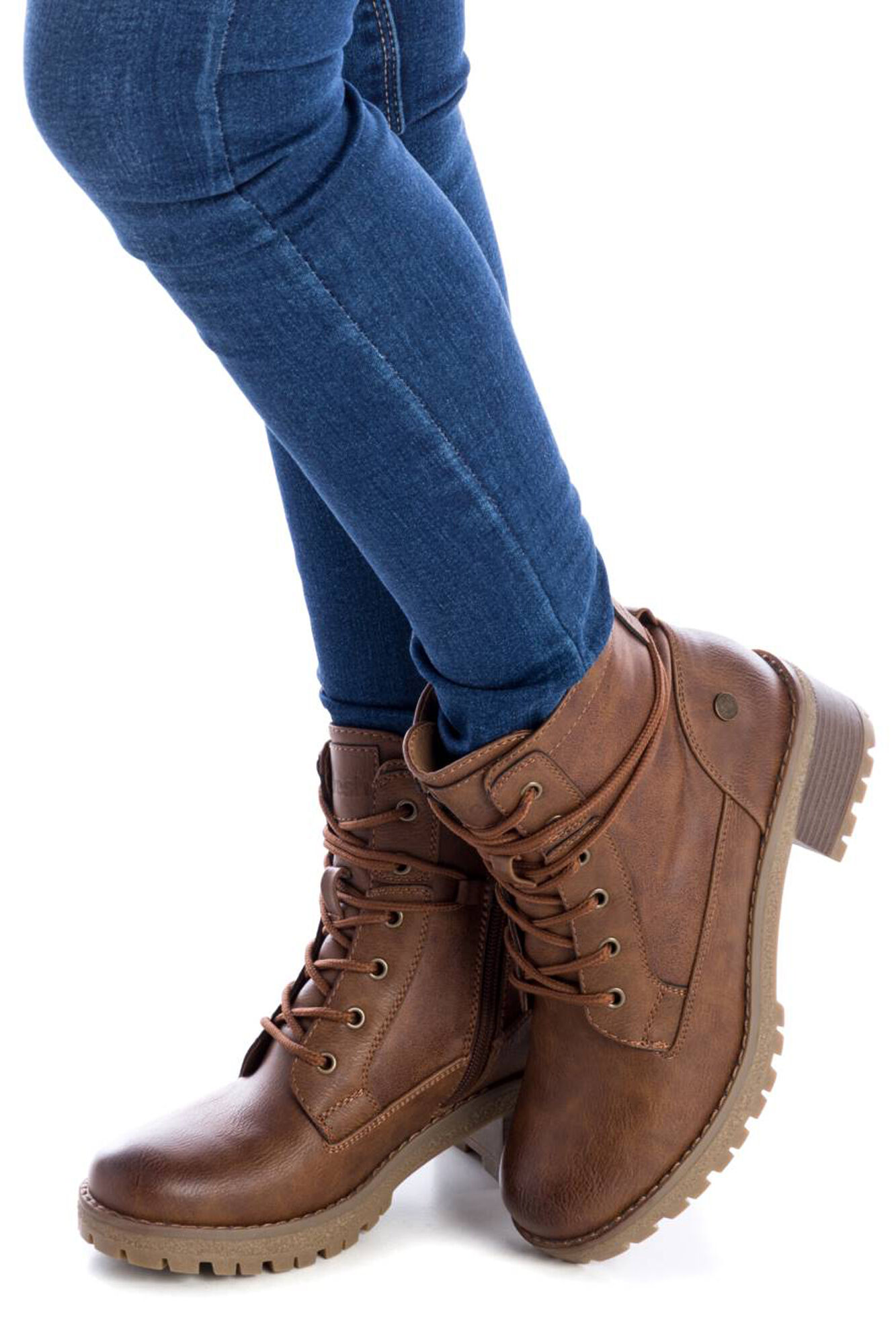 Refresh Botin de tacon con cordones