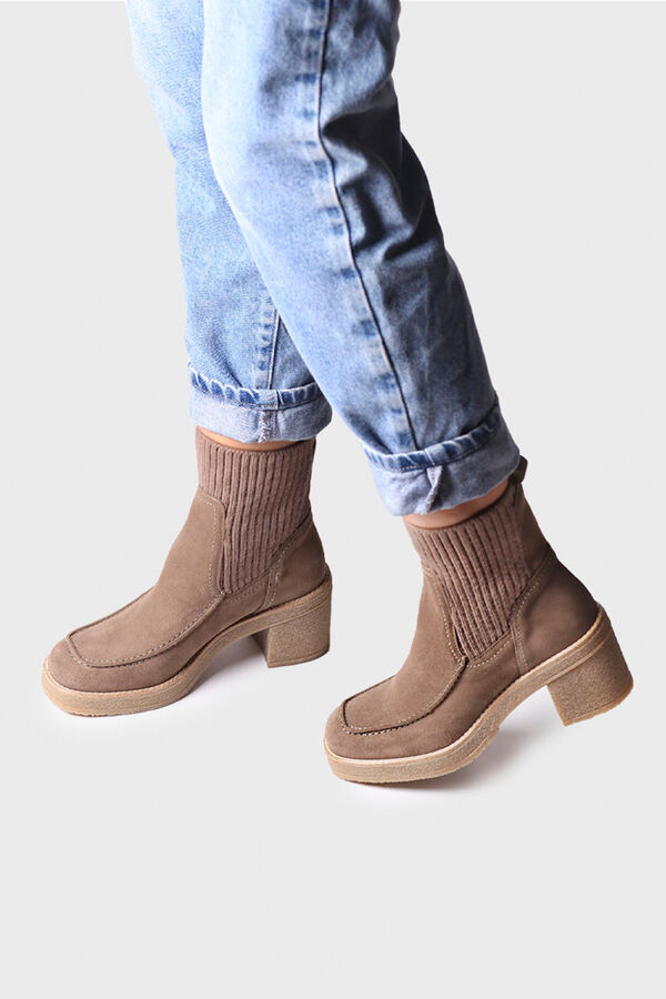 Toni Pons Botins com salto largo  camel