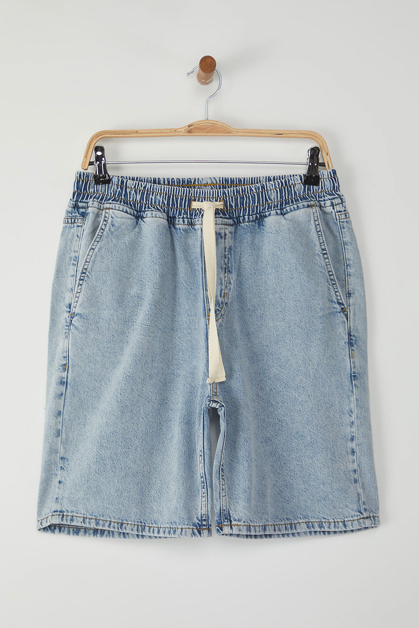 Trendyol Bermudas jeans de corte reto