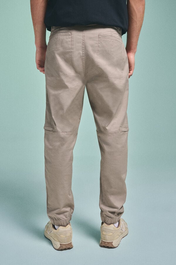 Springfield Pantal&oacute;n cargo confort slim fit nude