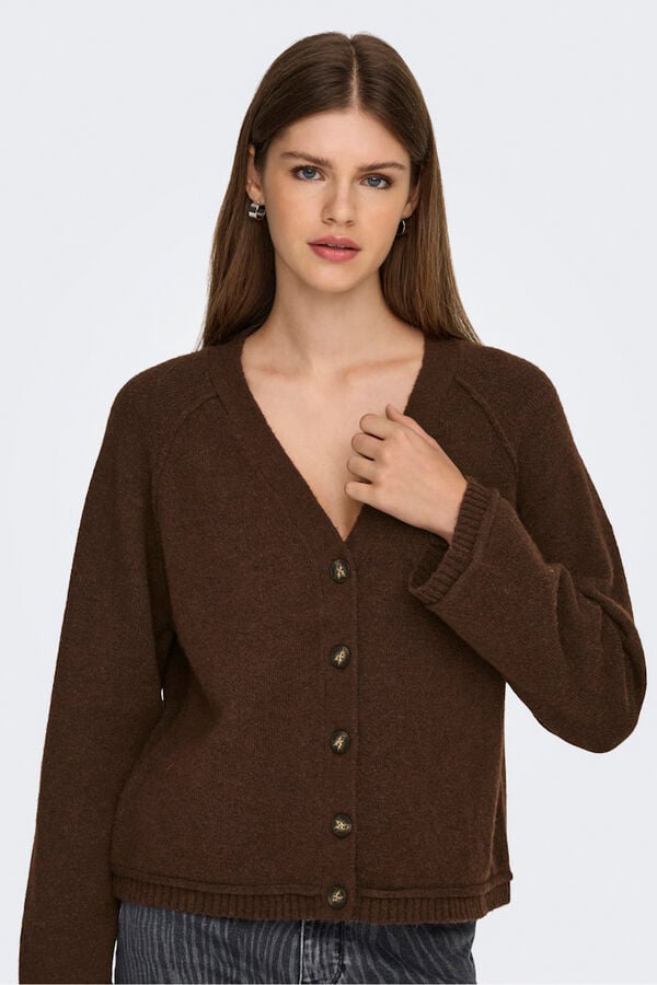 Only C&aacute;rdigan con botones marr&oacute;n