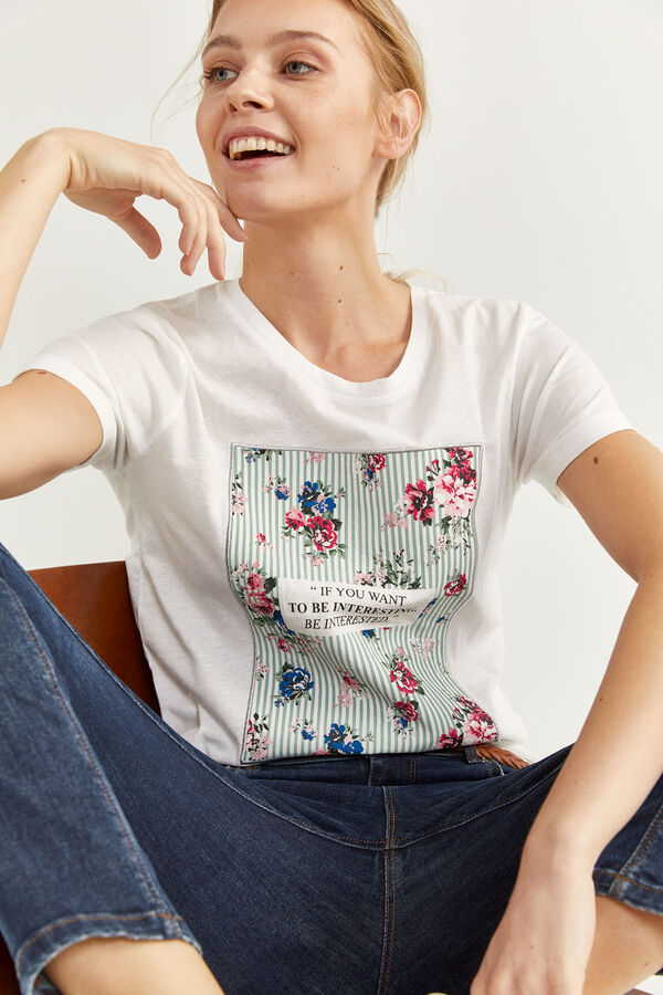 Springfield Camiseta Gráfica Texto y Flor blanco