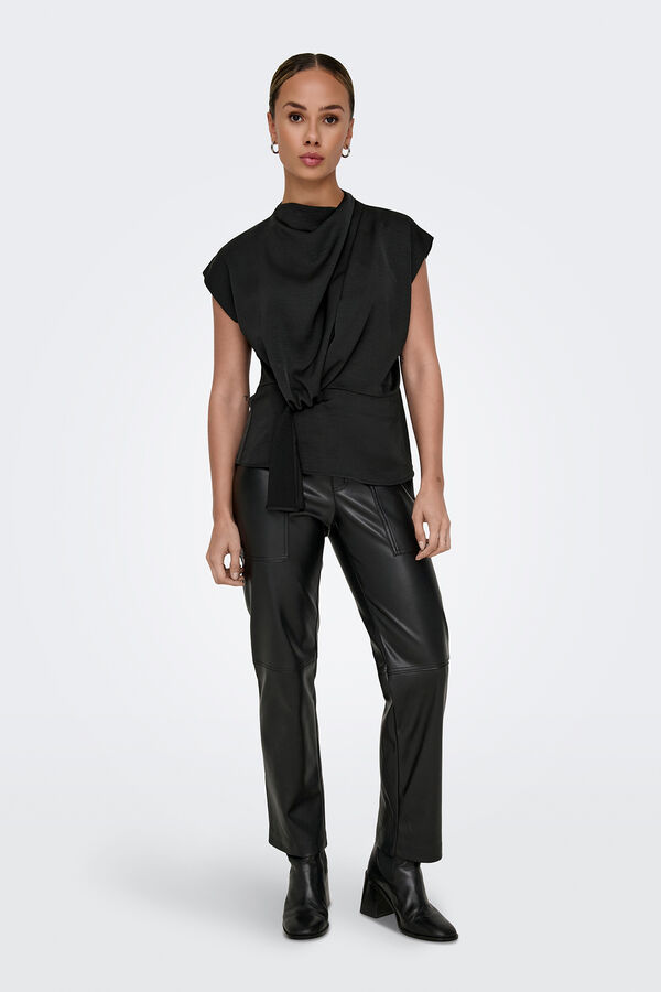 JDY Top de manga curta com gola perkins preto