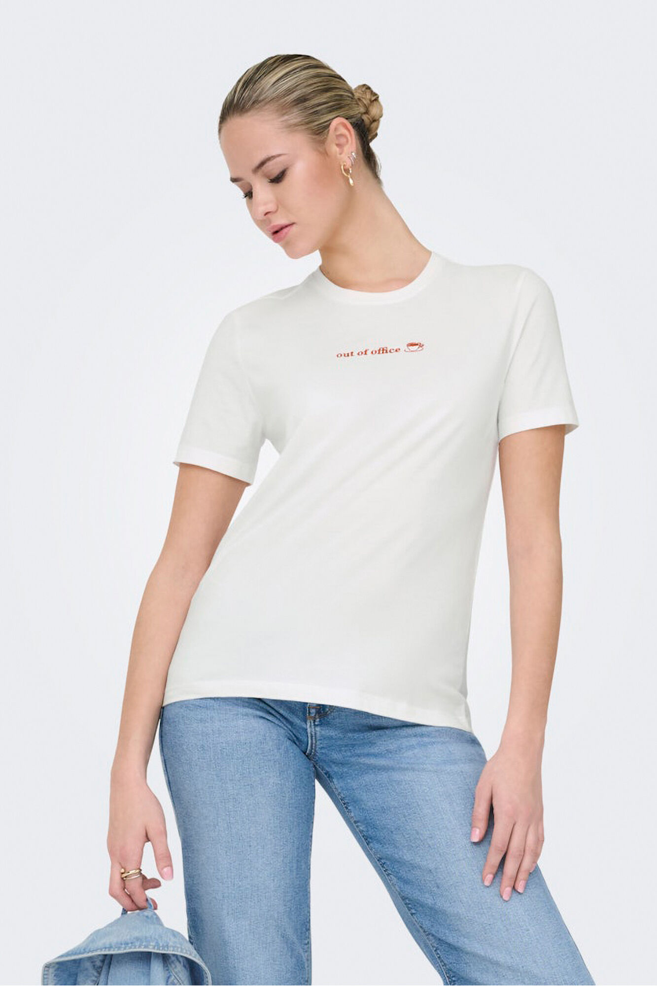 Only T-shirt texto na frente