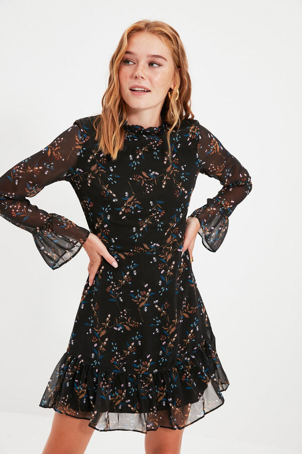 Trendyol Vestido corto de cuello alto negro