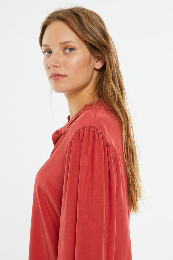 System Action Camisa manga comprida com bot&otilde;es efeito lavado vermelho