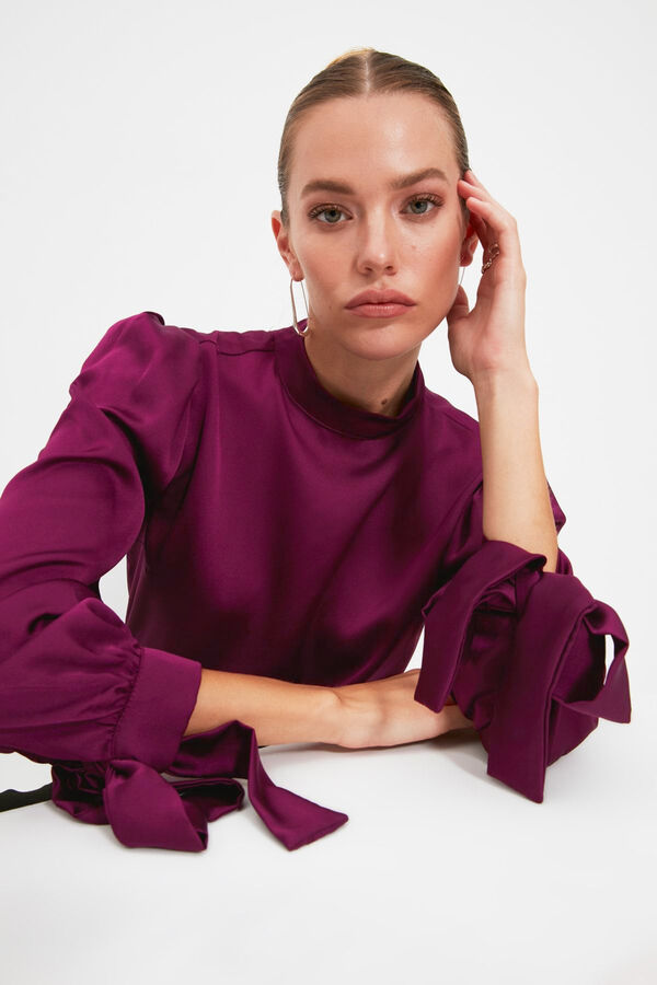 Trendyol Blusa sat&eacute;n con lazo morado/lila