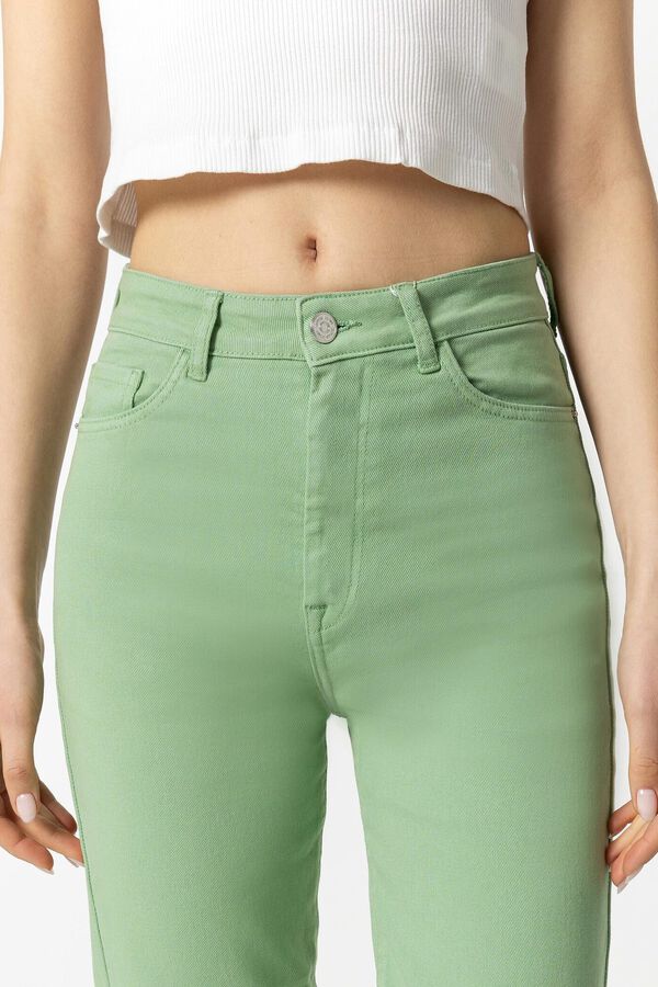 Springfield Jeans mom corte slim cintura alta verde